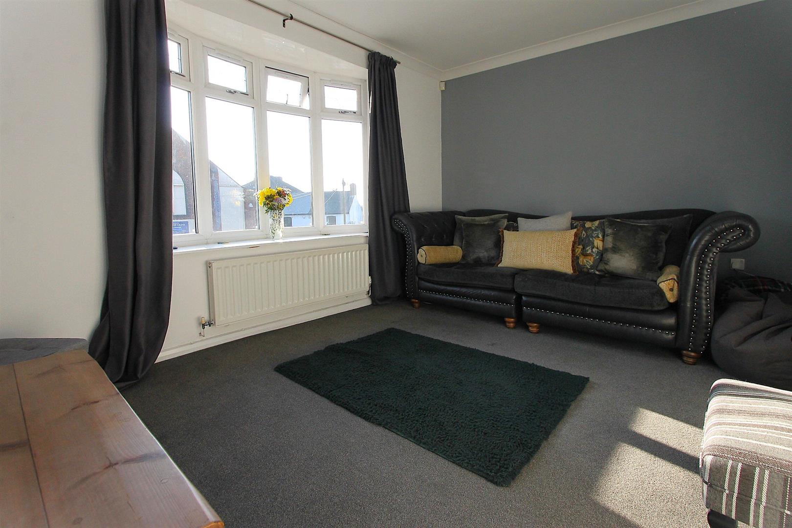 4 bed property in Chawn Hill, Stourbridge